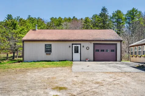 133 Gardiner Road Wiscasset ME 04578