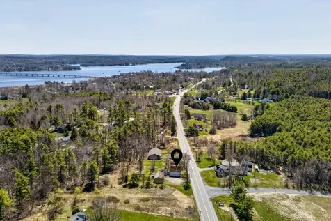 133 Gardiner Road Wiscasset ME 04578