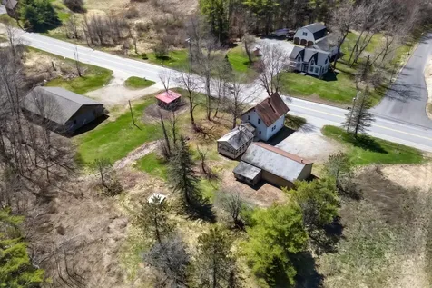 133 Gardiner Road Wiscasset ME 04578