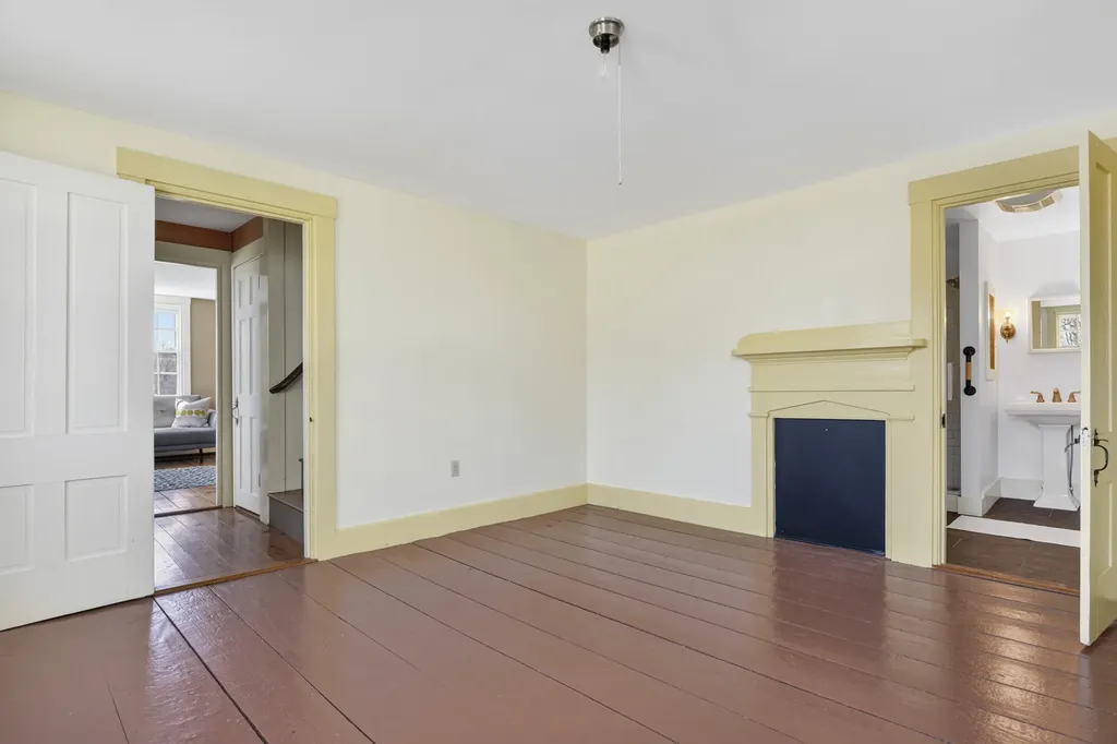 68 Payne Road Scarborough ME 04074