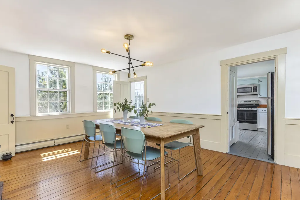 68 Payne Road Scarborough ME 04074
