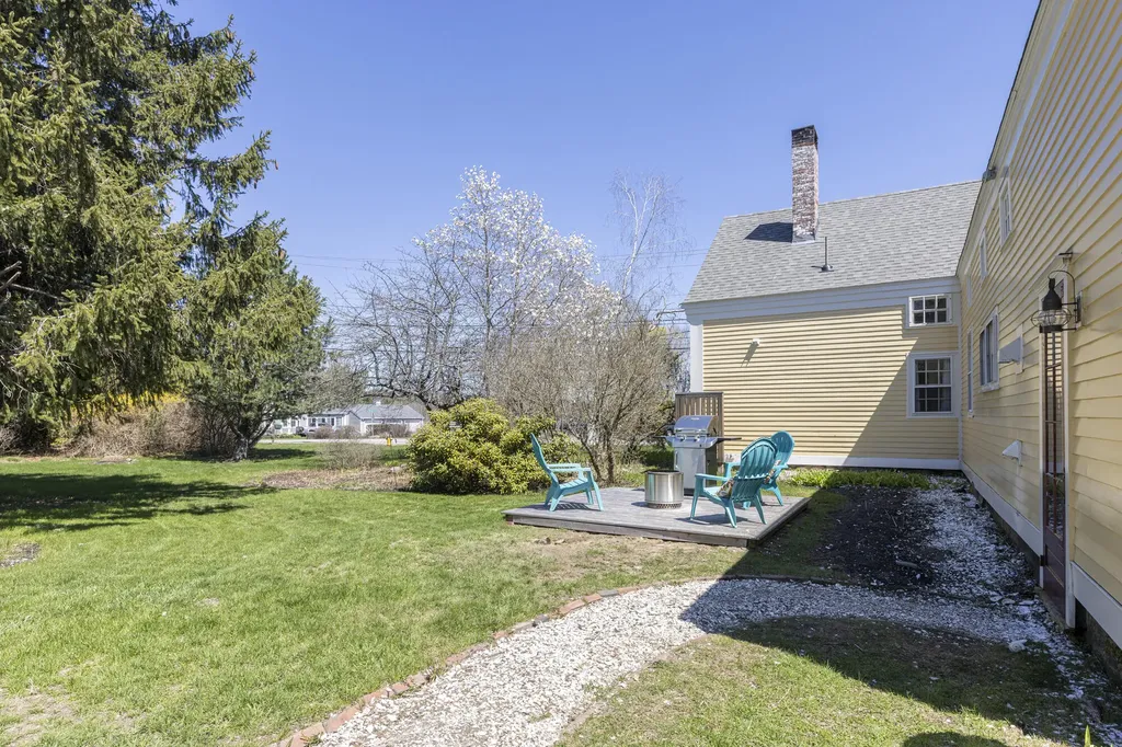 68 Payne Road Scarborough ME 04074
