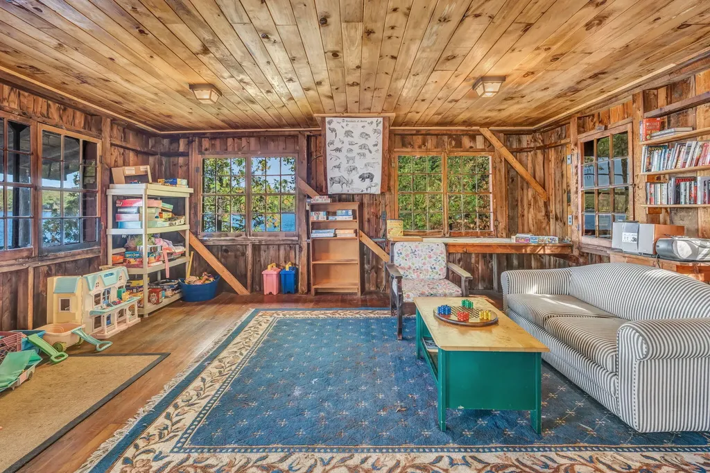 75 Menatoma Camp Road Readfield ME 04355