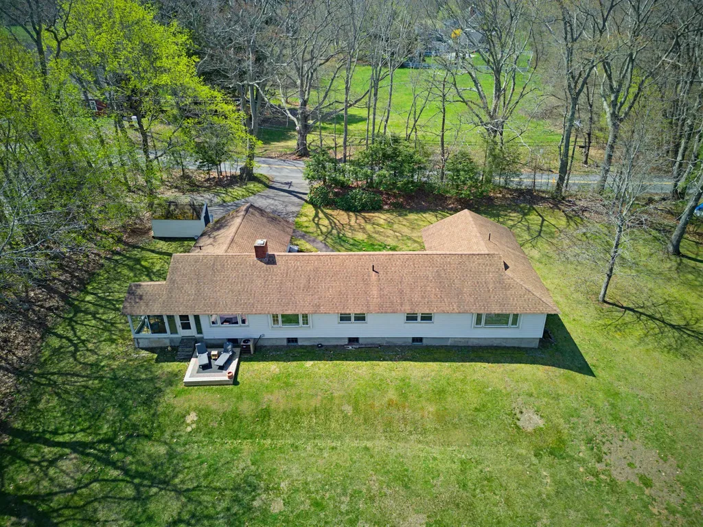 90 Southside Road York ME 03909