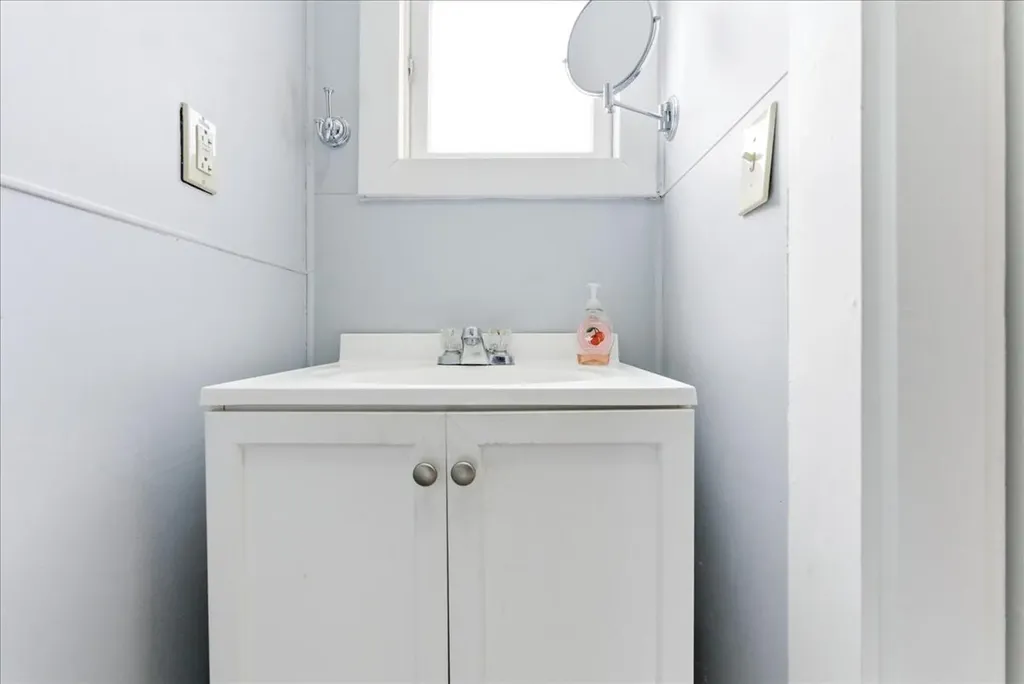 18 Cushman Street Augusta ME 04330