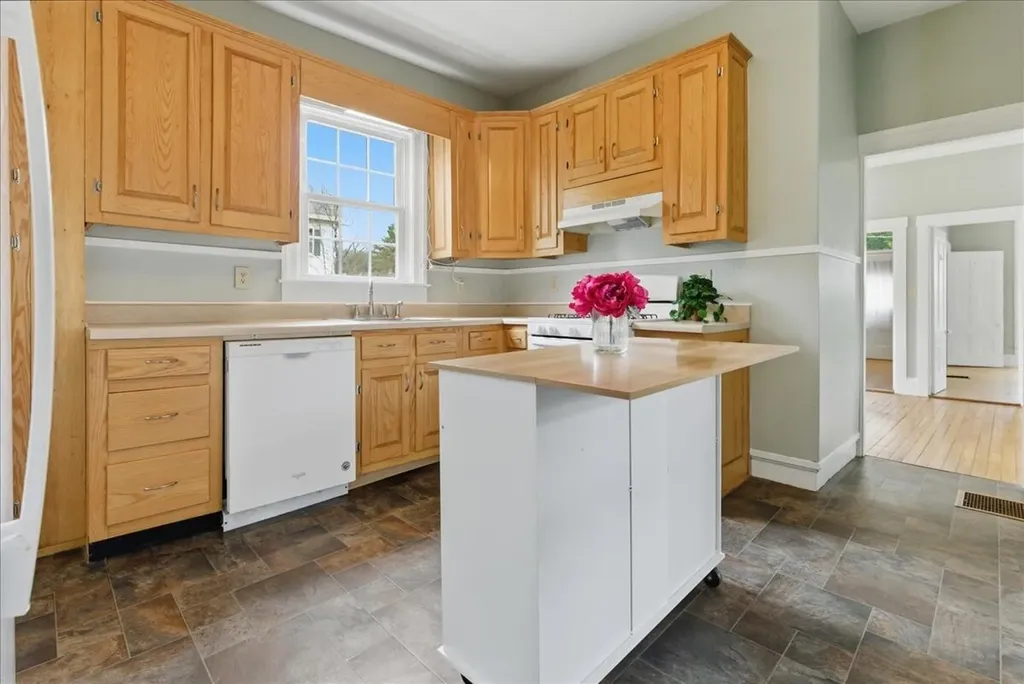 18 Cushman Street Augusta ME 04330