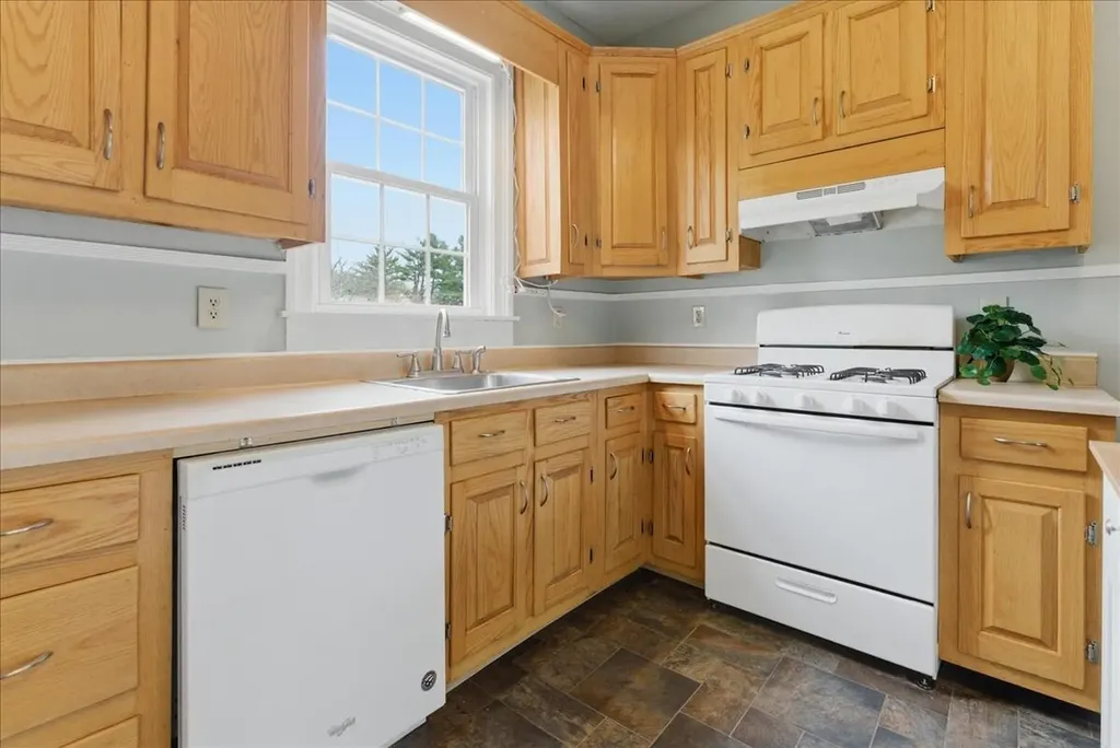 18 Cushman Street Augusta ME 04330