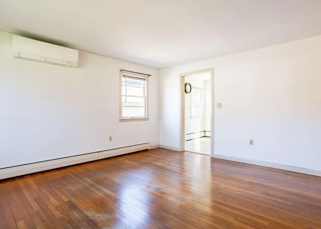 203 Gray Road Falmouth ME 04105