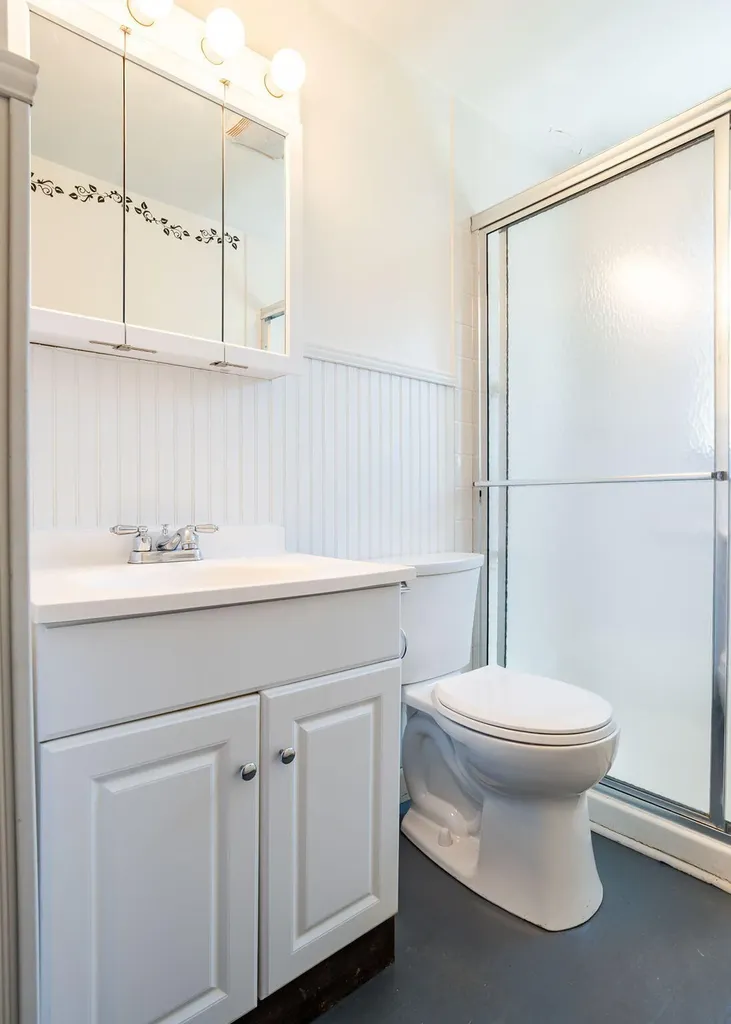203 Gray Road Falmouth ME 04105