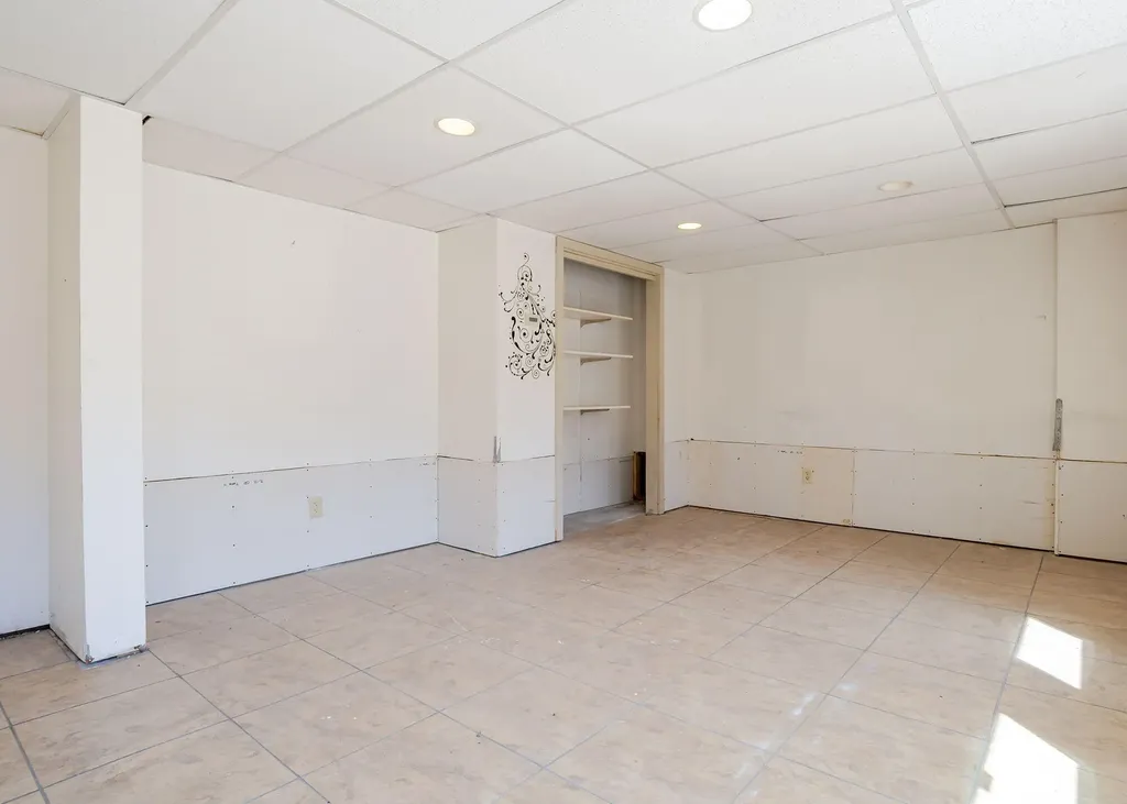 203 Gray Road Falmouth ME 04105