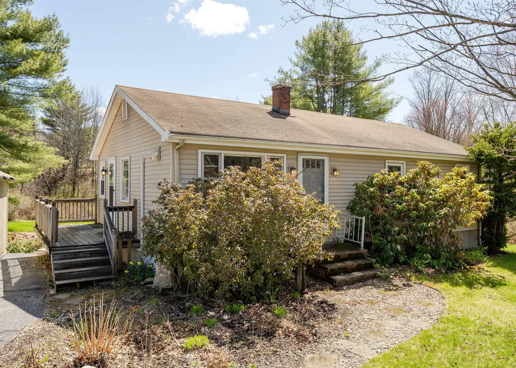 203 Gray Road Falmouth ME 04105