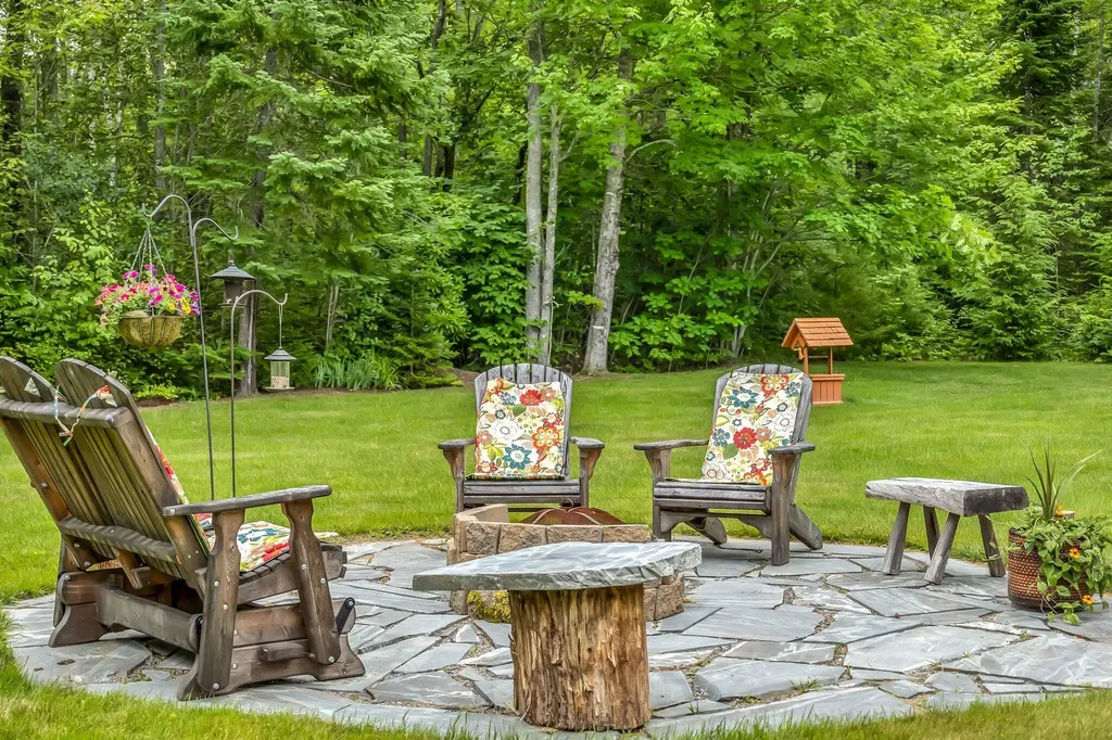 65 Monroe Road Hampden ME 04444