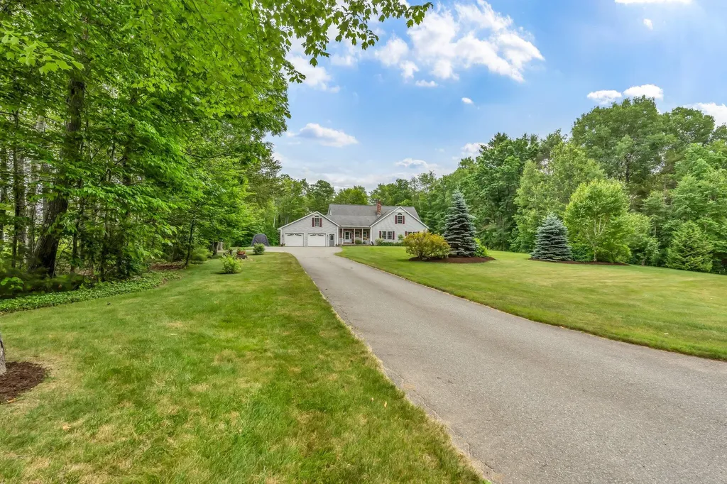 65 Monroe Road Hampden ME 04444