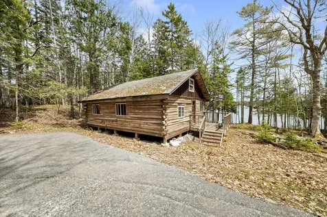 8-92-1 Derek Way Harpswell ME 04079