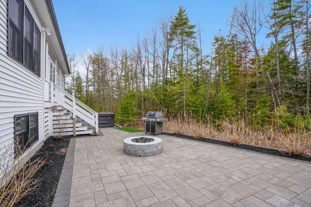 32 Spiller Road Gorham ME 04038