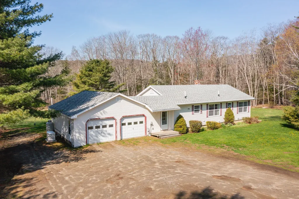 562 Main Street Rockport ME 04856
