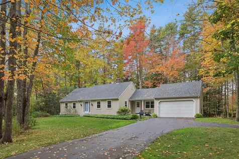 33 Woodhaven Drive Kennebunk ME 04043