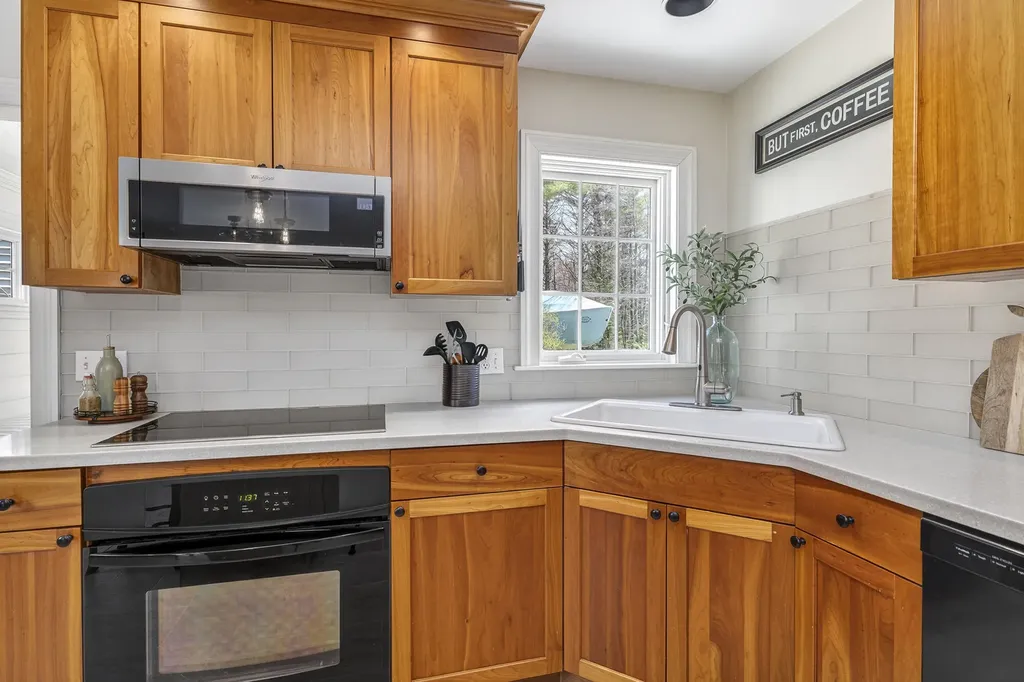 9 Picnic Hill Road Freeport ME 04032