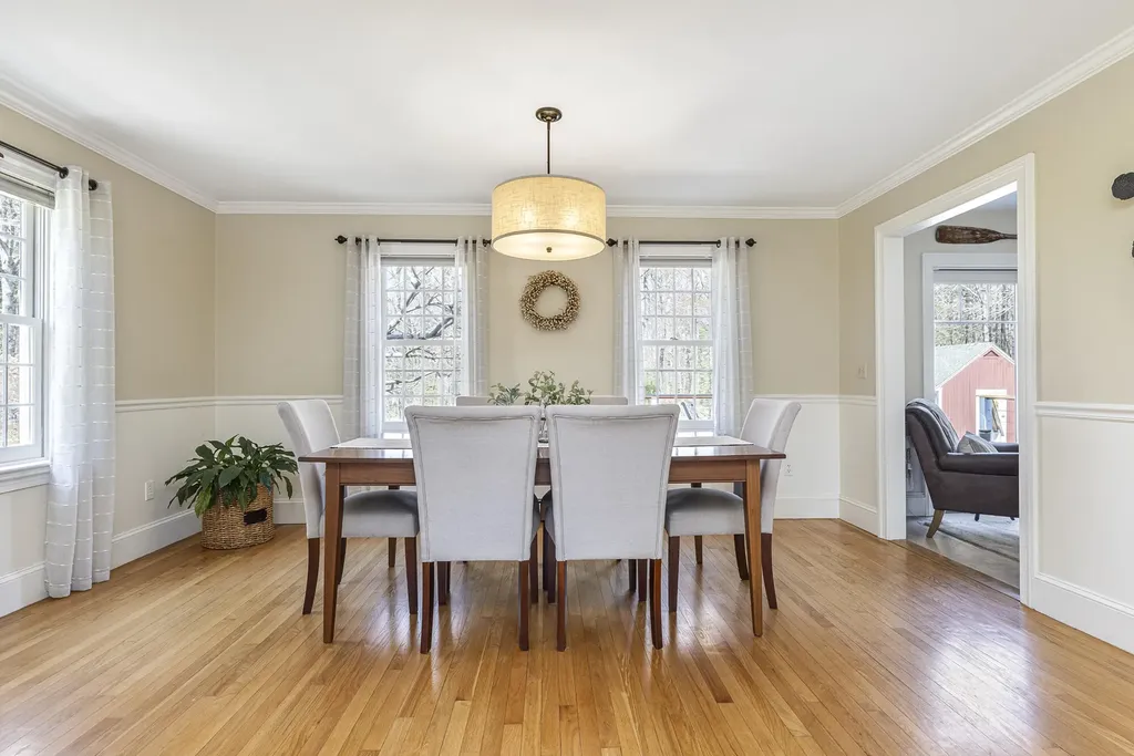 9 Picnic Hill Road Freeport ME 04032