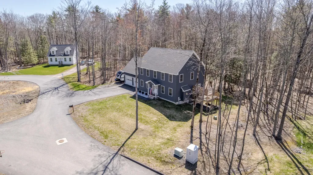 32 Haflinger Lane Berwick ME 03901