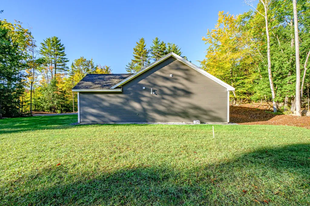 23 Harvest Lane Bridgton ME 04009