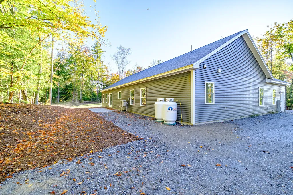 23 Harvest Lane Bridgton ME 04009