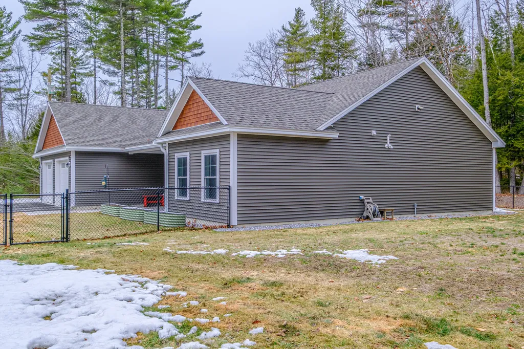 23 Harvest Lane Bridgton ME 04009