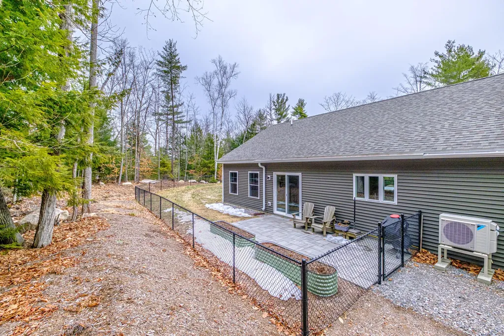 23 Harvest Lane Bridgton ME 04009