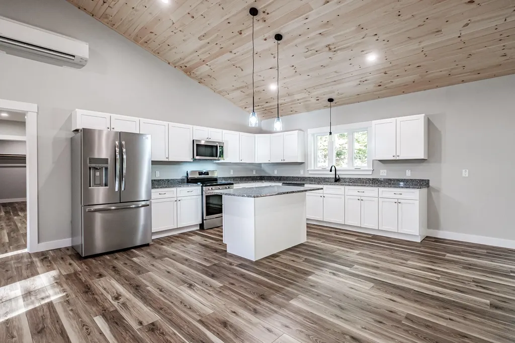 23 Harvest Lane Bridgton ME 04009