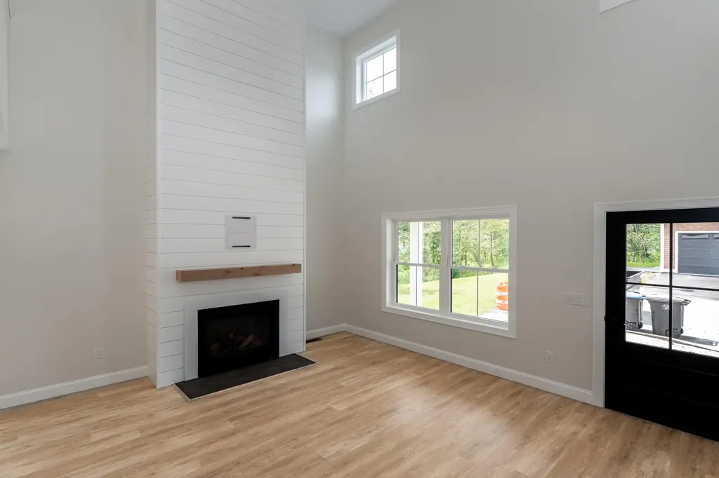 25 Daybreak Lane Windham ME 04062