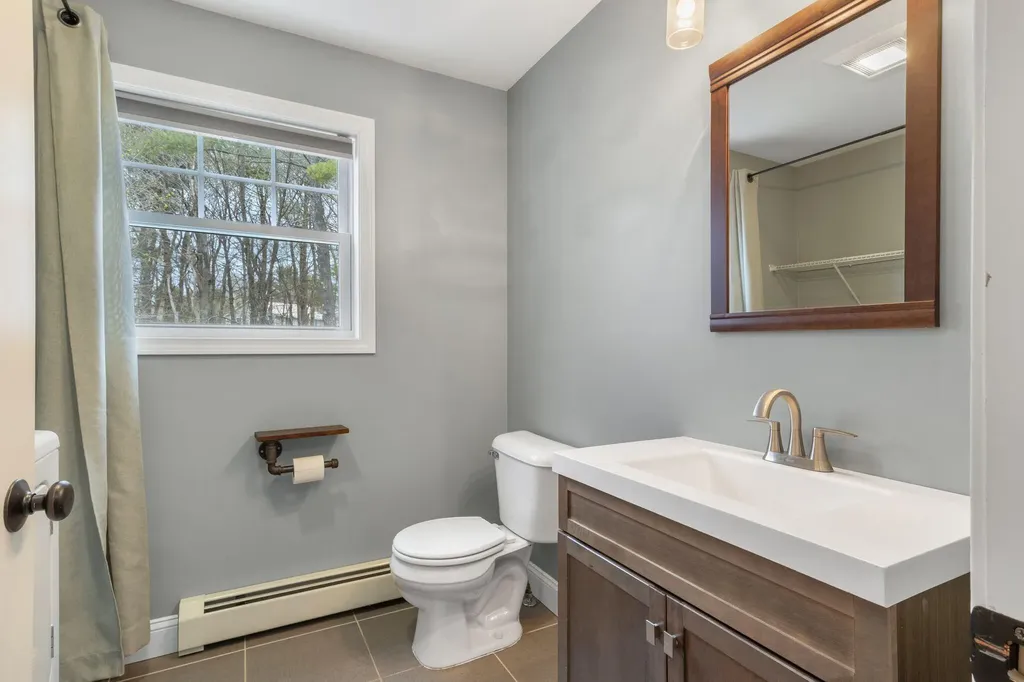 74 Arlington Avenue Westbrook ME 04092