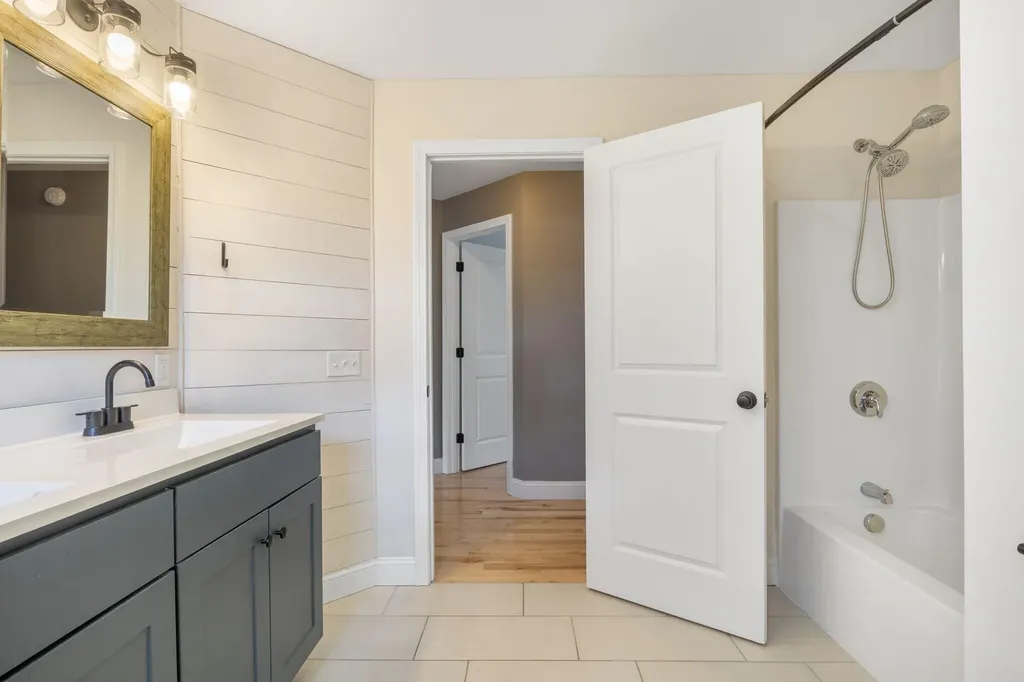 74 Arlington Avenue Westbrook ME 04092