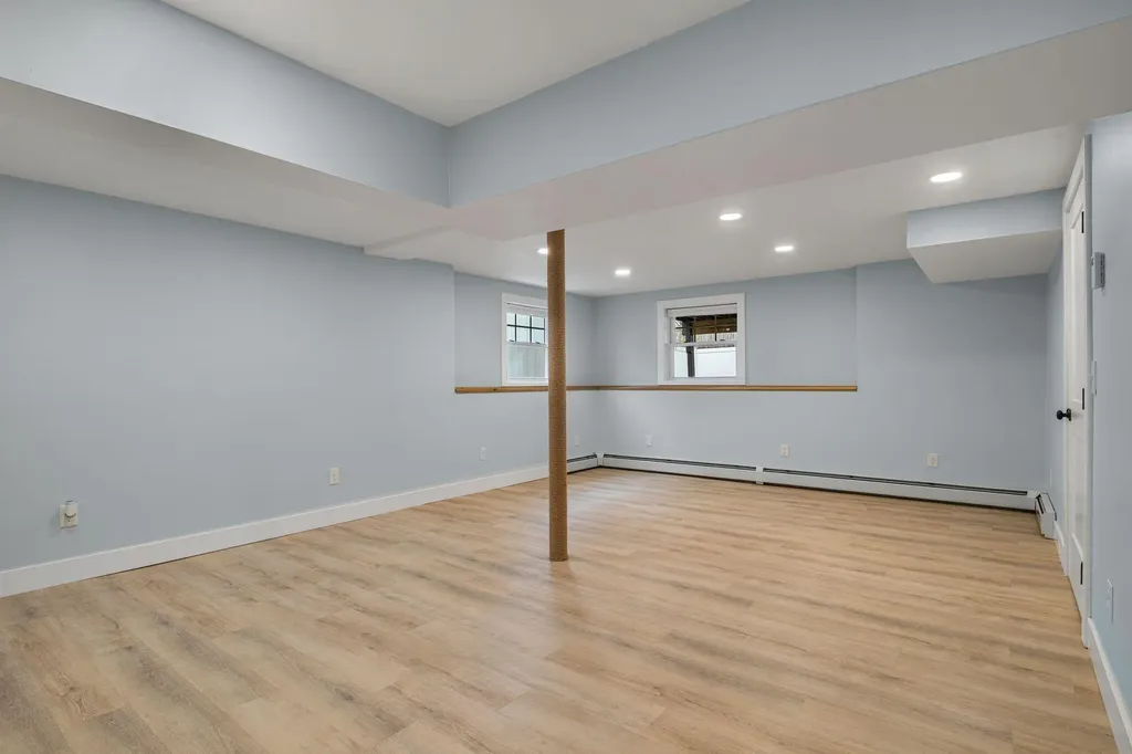 74 Arlington Avenue Westbrook ME 04092