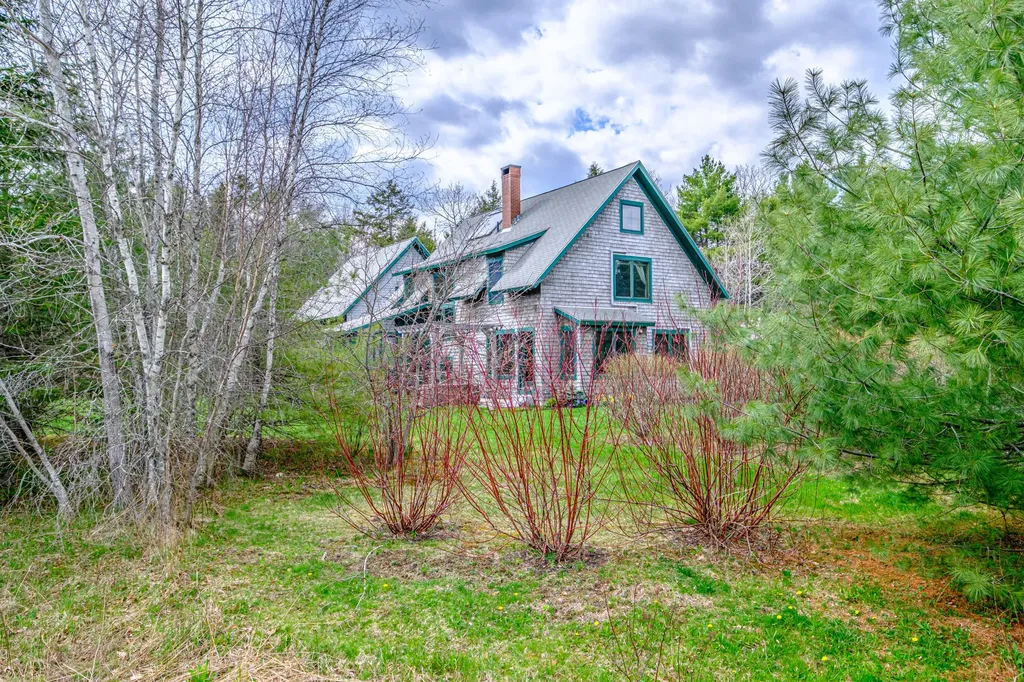 28 Cortland Road Freeport ME 04032