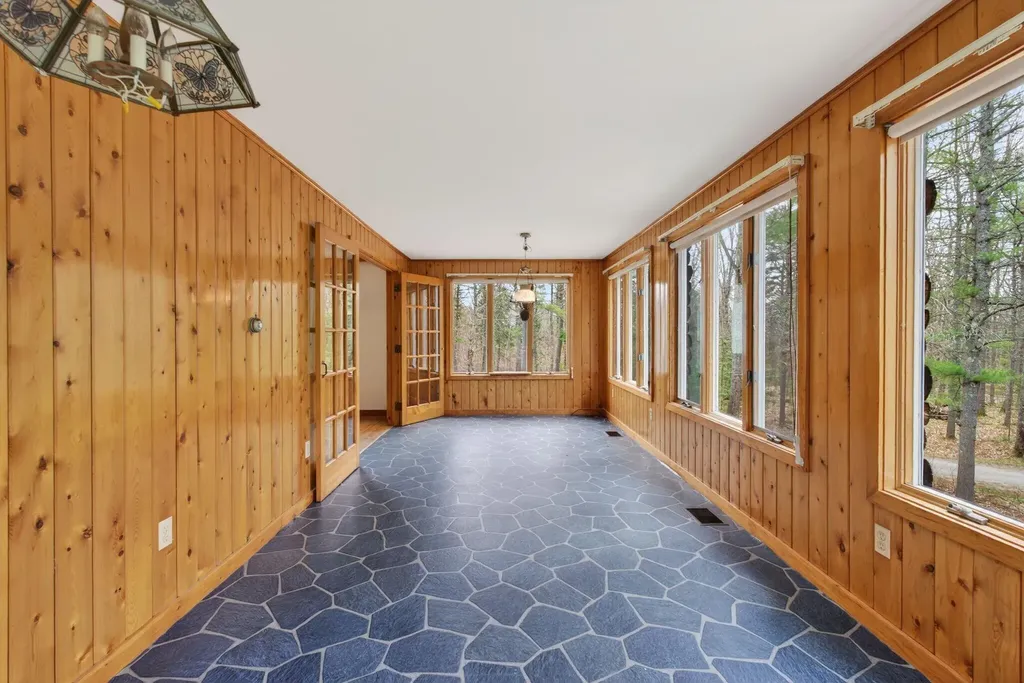 52 Ripley Hill Road Sabattus ME 04280