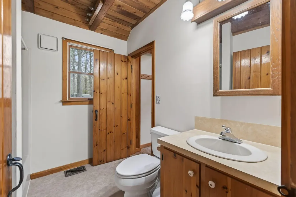 52 Ripley Hill Road Sabattus ME 04280