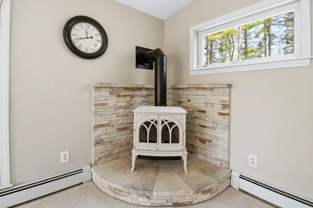1520 Perkins Ridge Road Auburn ME 04210
