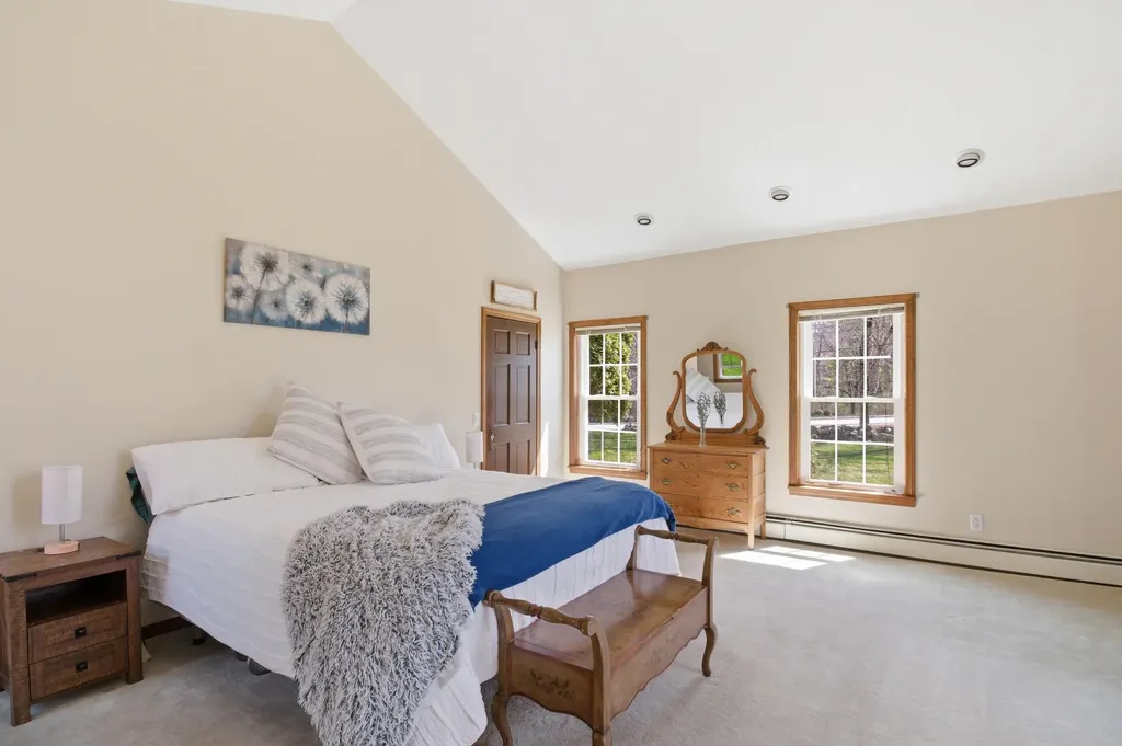 1520 Perkins Ridge Road Auburn ME 04210