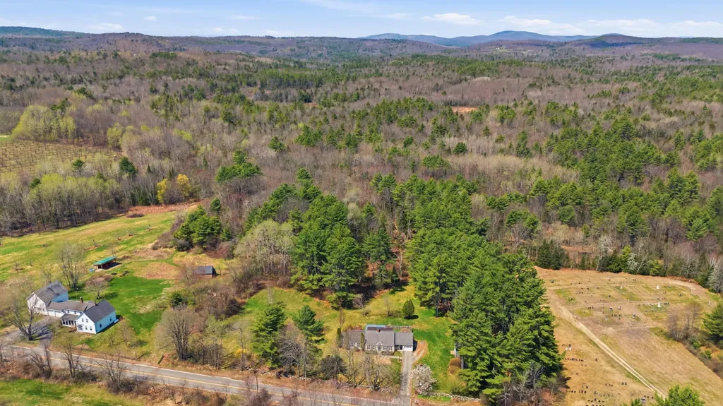 1520 Perkins Ridge Road Auburn ME 04210