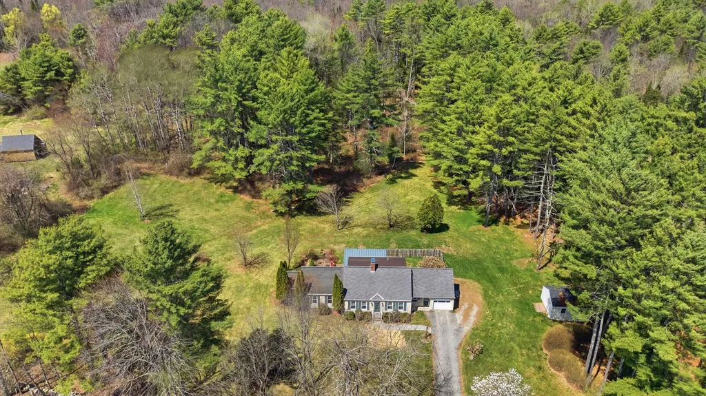 1520 Perkins Ridge Road Auburn ME 04210