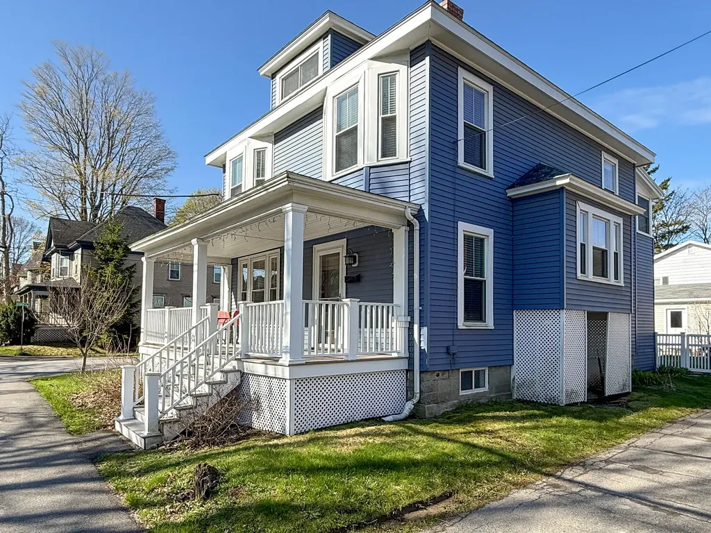 374 Center Street Bangor ME 04401