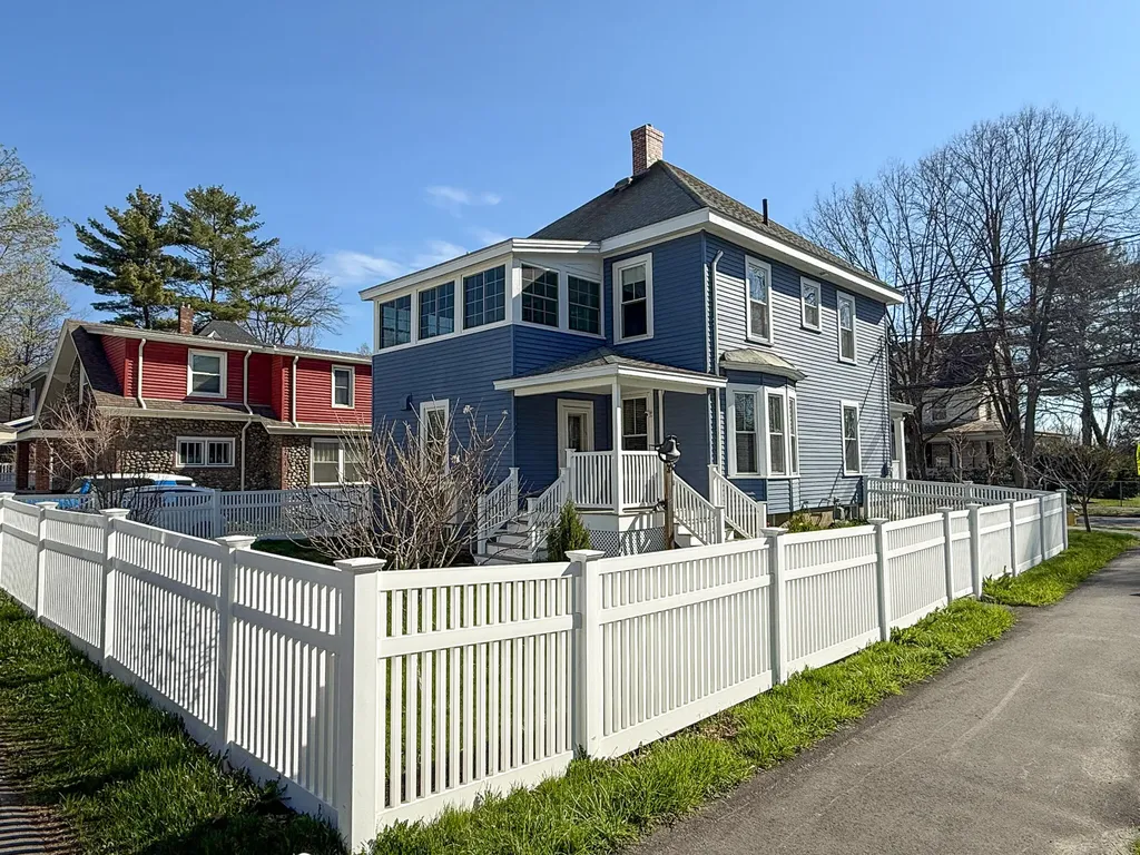 374 Center Street Bangor ME 04401