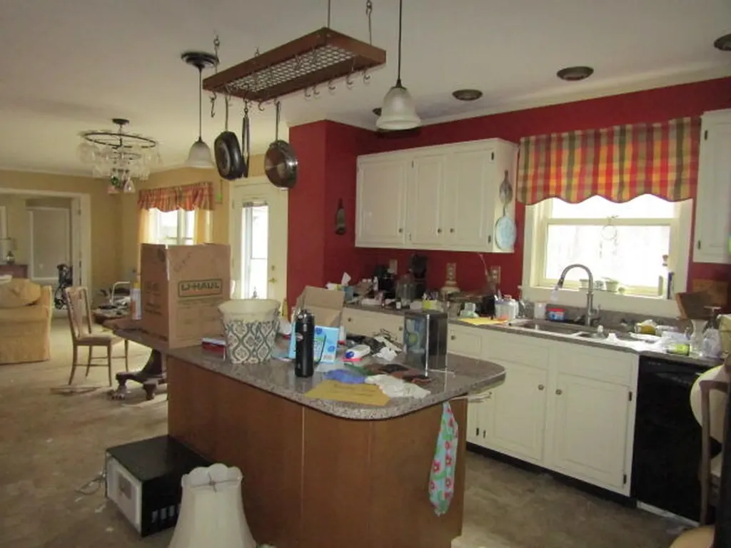 530 River Road Woolwich ME 04579