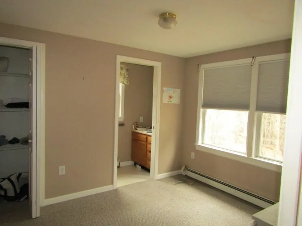 530 River Road Woolwich ME 04579