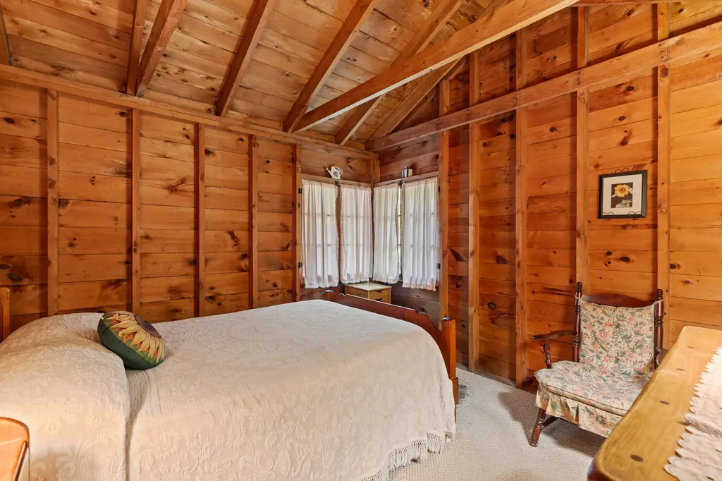 8 Golden Way New Gloucester ME 04260