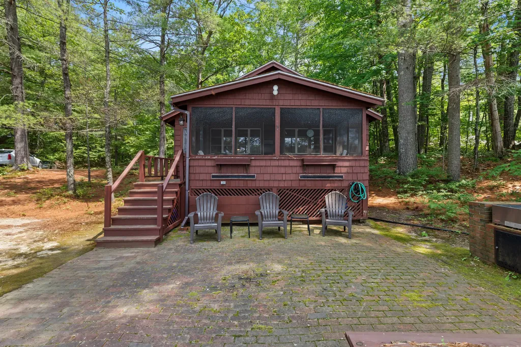 8 Golden Way New Gloucester ME 04260