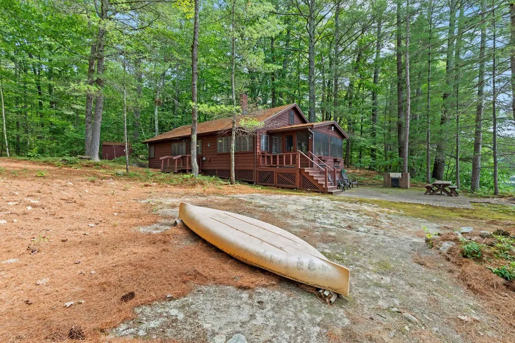 8 Golden Way New Gloucester ME 04260