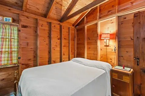 8 Golden Way New Gloucester ME 04260