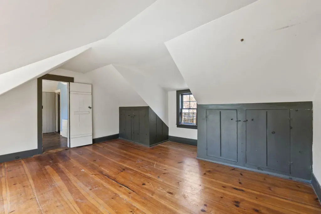261 Northeast Road Standish ME 04084