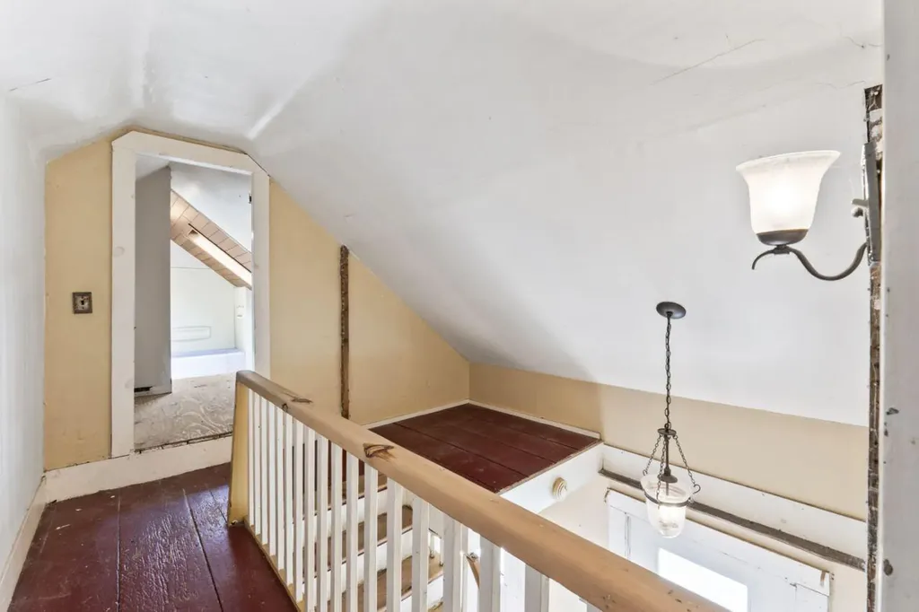 261 Northeast Road Standish ME 04084